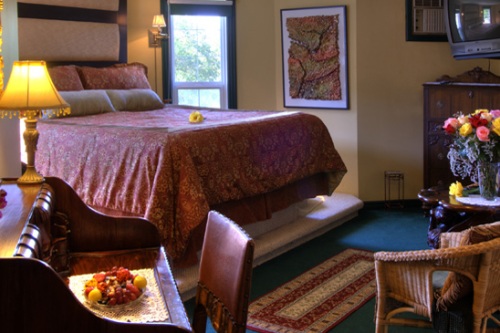 HEARTWOOD INN & SPA 002